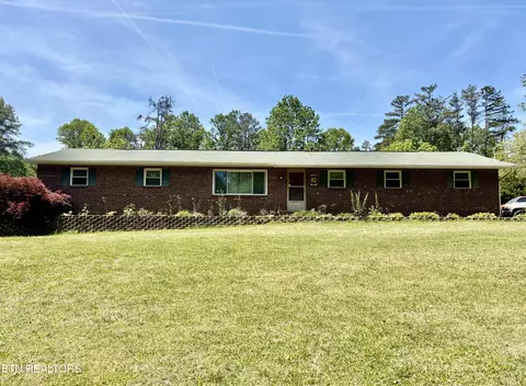 1513 N Campbell Station Rd, Knoxville, TN 37932