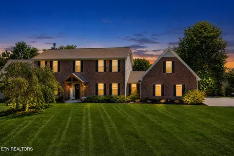 9200 Countryway Dr, Knoxville, TN 37922