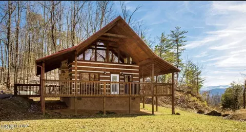 3510 Twin City Way, Pigeon Forge, TN 37863