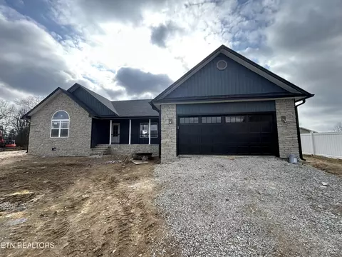 140 Colby Cir, Crossville, TN 38571