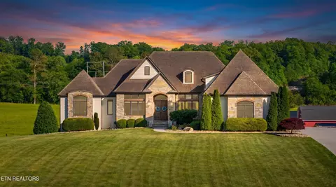 6824 Hickory Creek Rd, Lenoir City, TN 37771