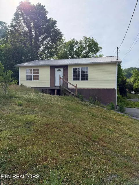 955 Jersey Dr, Sevierville, TN 37862