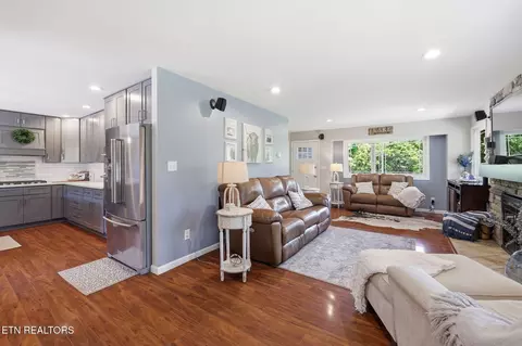 777 Upper Clear Creek Rd, Andersonville, TN 37705