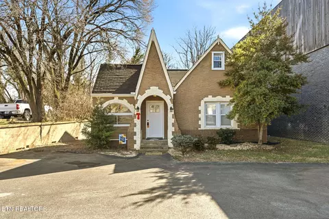 3820 Sutherland Ave, Knoxville, TN 37919