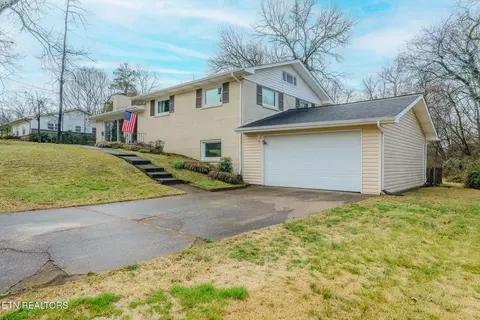 332 Crestview Rd, Knoxville, TN 37934
