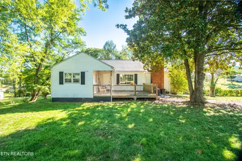 129 S High Knob Rd, La Follette, TN 37766