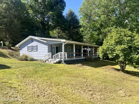 368 Emory River Rd, Harriman, TN 37748