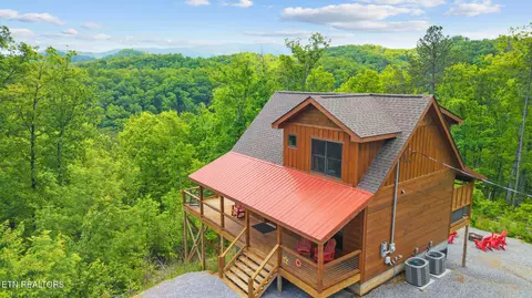 2015 Penny Way, Pigeon Forge, TN 37862