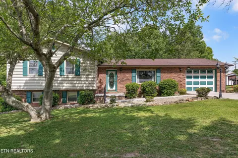 112 Shannon Rd, Jacksboro, TN 37757