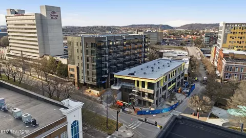 327 W Summit Hill Dr #308, Knoxville, TN 37902