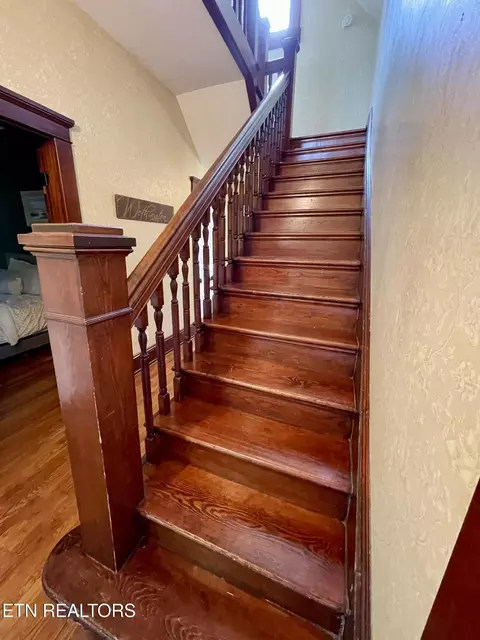 Entry Way - 7600 Corryton Rd, Corryton, TN 37721 photo 4 of 7