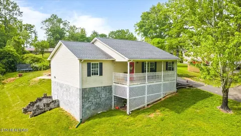226 Mckinney Rd, La Follette, TN 37766