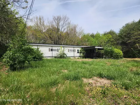 942 Honeysuckle Rd, Maryville, TN 37801