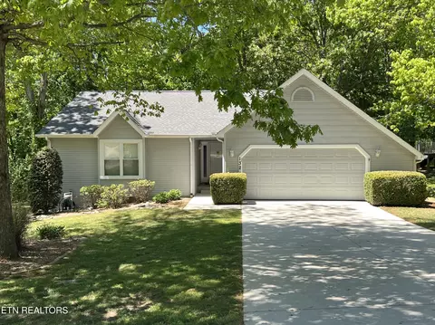 132 Cromwell Ln, Crossville, TN 38558