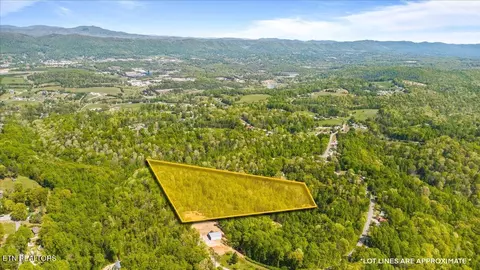 River Rd, Jacksboro, TN 37757