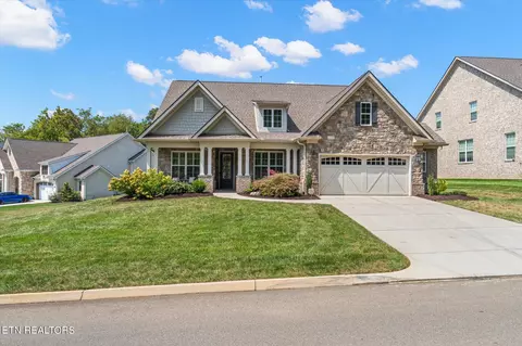 12051 Boyd Chase Blvd, Farragut, TN 37934