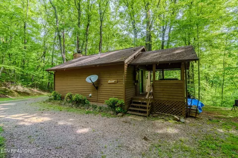 3376 Bear Mountain Ln, Sevierville, TN 37876