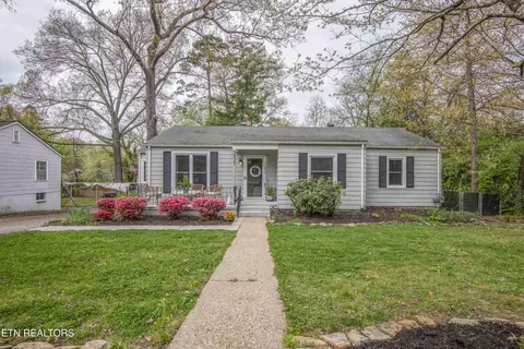 2421 N Park Blvd, Knoxville, TN 37917