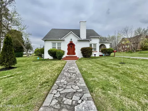 205 Adair Dr, Knoxville, TN 37918