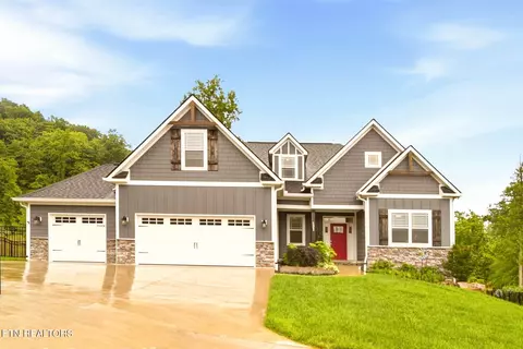137 Black Oak Dr, Oak Ridge, TN 37830
