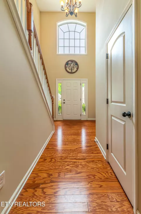 1187 Westland Gardens Blvd, Knoxville, TN 37922