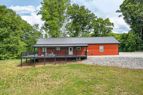 5218 Turney Groce Rd, Byrdstown, TN 38549