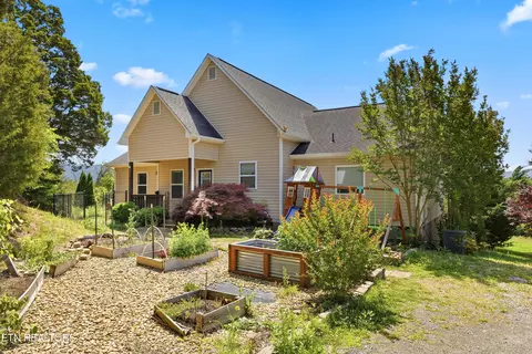 parrotts chapel rd, Sevierville, TN 37876