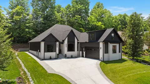 176 Saligugi Way, Loudon, TN 37774