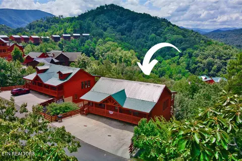 3266 Lonesome Pine Way, Sevierville, TN 37862