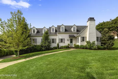 5416 Heathrow Dr, Knoxville, TN 37919