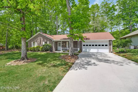 321 Lakeview Dr, Crossville, TN 38558