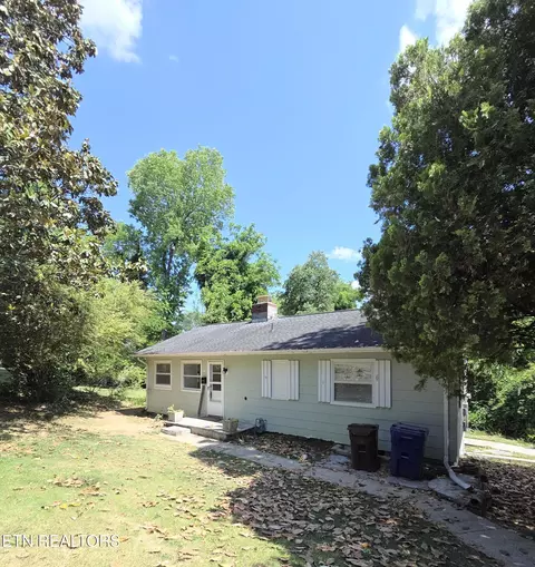 620 Pennsylvania Ave, Oak Ridge, TN 37830