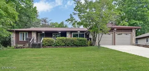 104 Baltusrol Rd, Crossville, TN 38558