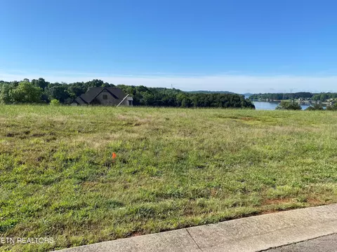 573 Forward Way, Lenoir City, TN 37772
