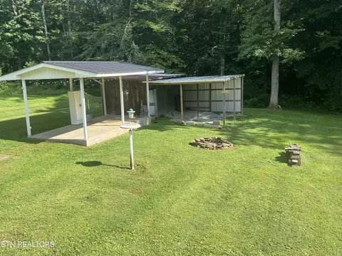 Exterior - 342 Vine Ave, Oneida, TN 37841 photo 8 of 14