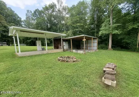 Exterior - 342 Vine Ave, Oneida, TN 37841 photo 12 of 14