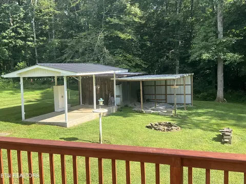 Exterior - 342 Vine Ave, Oneida, TN 37841 photo 5 of 14