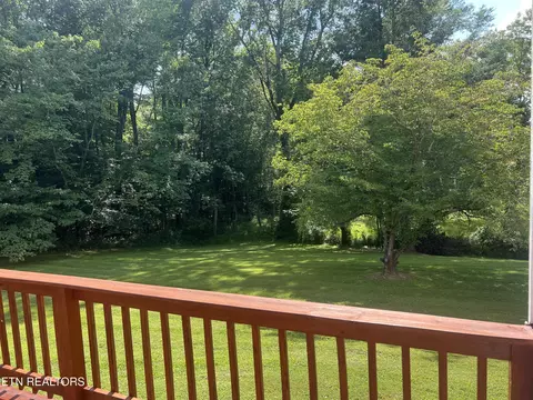 Exterior - 342 Vine Ave, Oneida, TN 37841 photo 4 of 14