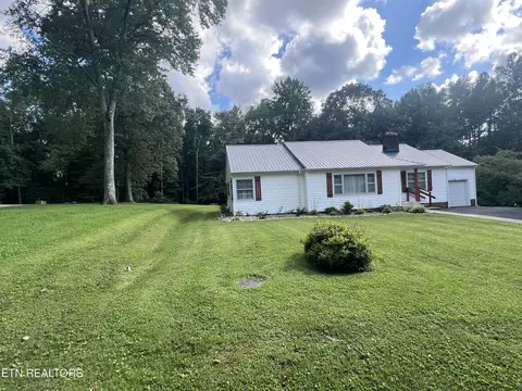 Exterior - 342 Vine Ave, Oneida, TN 37841 photo 6 of 14