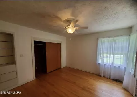 Bedroom - 342 Vine Ave, Oneida, TN 37841 photo 6 of 6