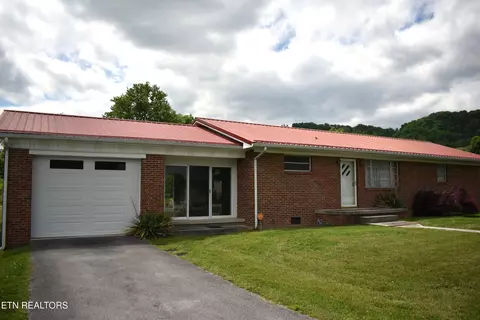 635 Washington Ave, Harrogate, TN 37752