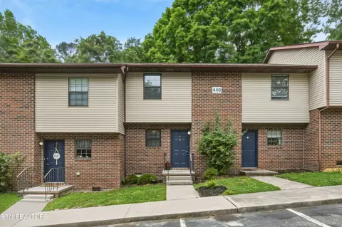 446 Tammy Dr #8, Powell, TN 37849