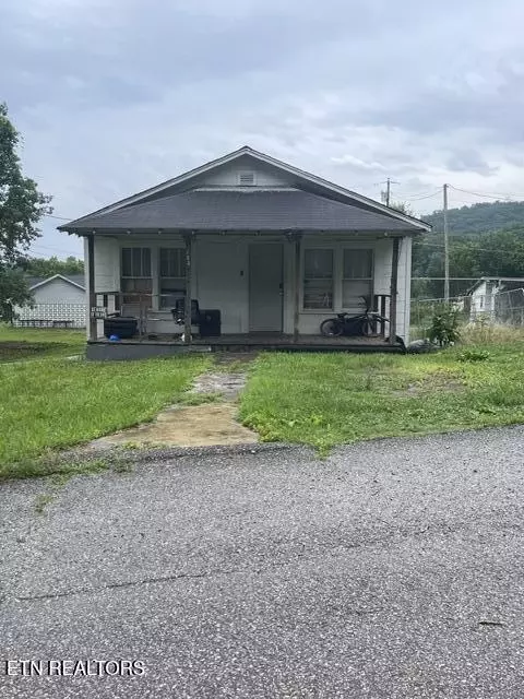 123 Redwood Dr, Harriman, TN 37748