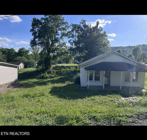 123 Redwood Dr, Harriman, TN 37748
