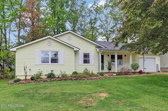 158 Dovenshire Dr, Crossville, TN 38558