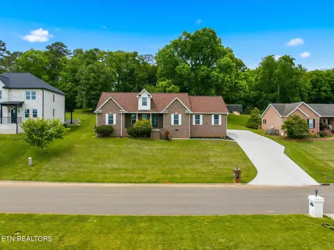 7907 Scenic View Dr, Knoxville, TN 37938
