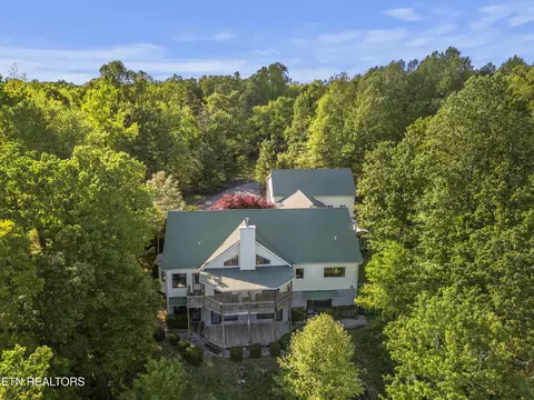 513 Cumberland Cove Rd, Monterey, TN 38574