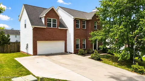 2904 Oakleigh Township Dr, Knoxville, TN 37921