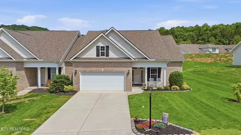 1547 Graybrook Ln, Knoxville, TN 37920