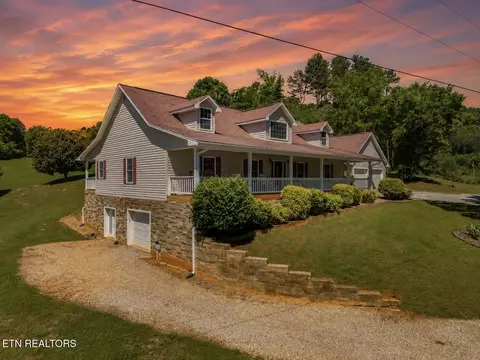 2433 Green Rd, Cosby, TN 37722